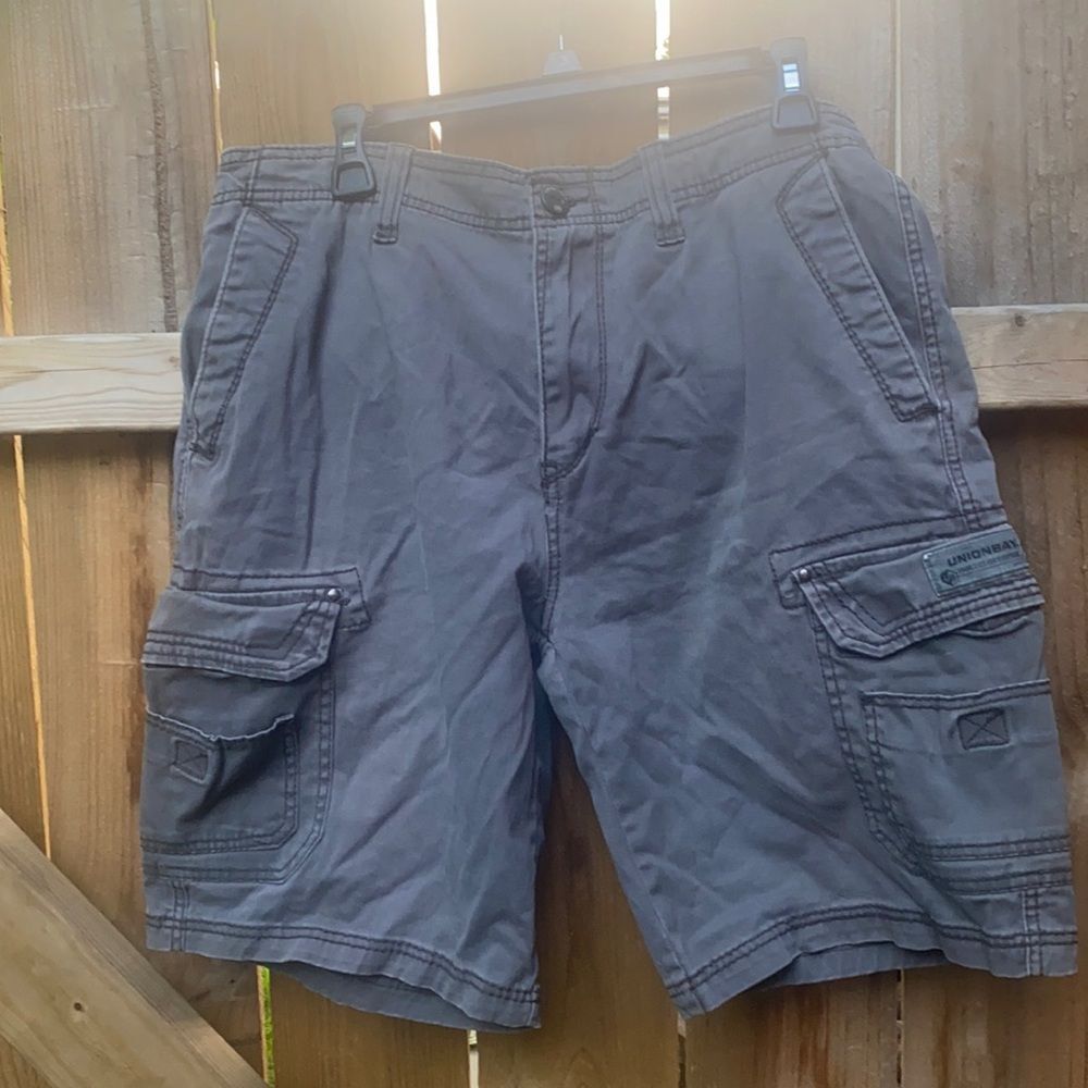 Unionbay cargo shorts sz. 34